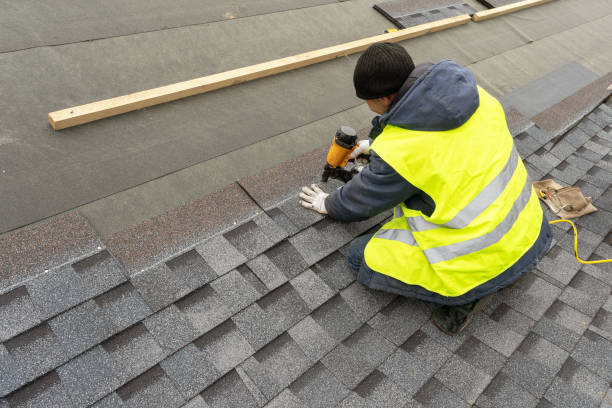Roof Gutter Cleaning in Crenshaw, MS